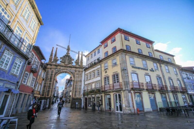 BRAGA: HD TOUR BRAGA SEDAN - Key Points