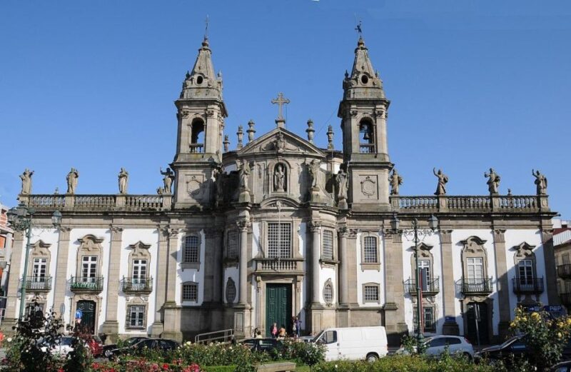 Braga's Timeless Treasures: A Cultural Walking Tour - Experience Description