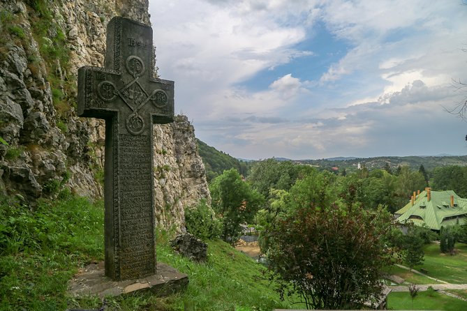 Bran Castle and Rasnov Fortress Tour From Brasov With Optional Peles Castle Visit - Bran Castle: Draculas Abode