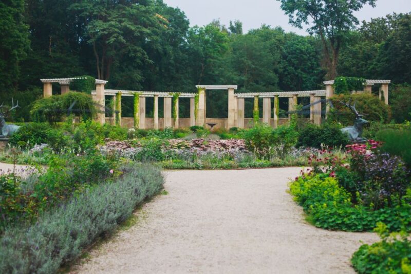 Brandenburg Gate and Berlin Off the Beaten Path Walking Tour - Tour Experience