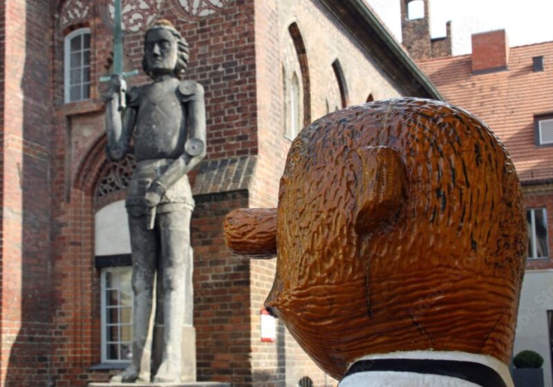 Brandenburg Scavenger Hunt and Sights Self-Guided Tour - Key Points