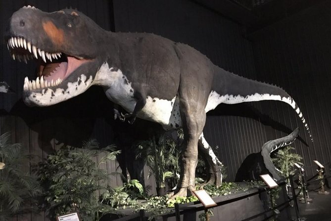 Branson Dinosaur Museum Admission Ticket - Life-size Dinosaur Replicas Marveled