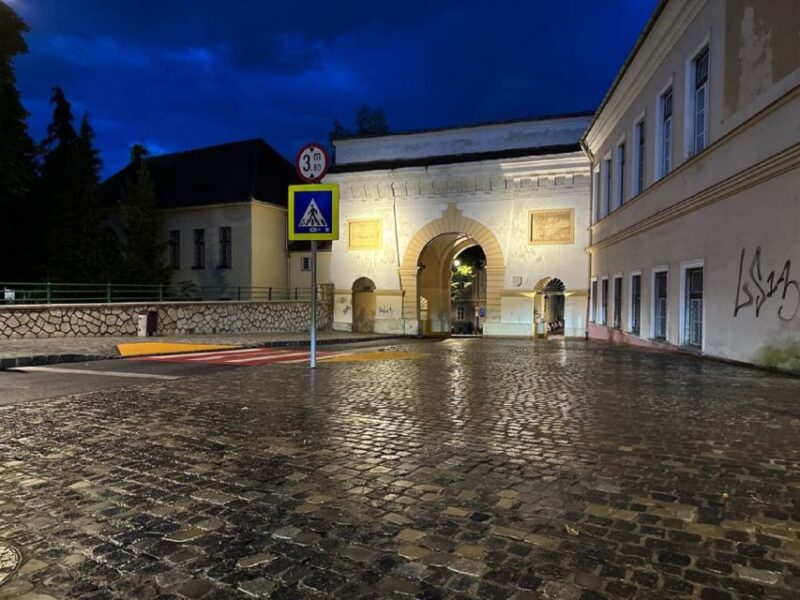 Brasov Old Town - 2-3 Hours Walking Tour - Key Points