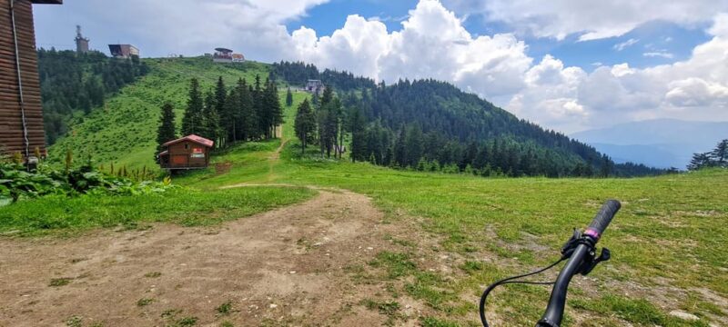 Brasov'S Mountain'S E-Mtb Tour With Daisy - Key Points