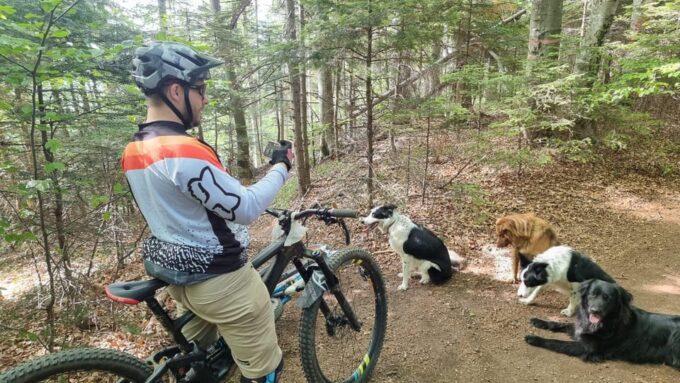 Brasov'S Mountain'S E-Mtb Tour With Daisy - Drumul Roșu