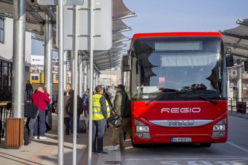 Bratislava: Bus Transfer To/From Vienna Airport - Booking and Availability