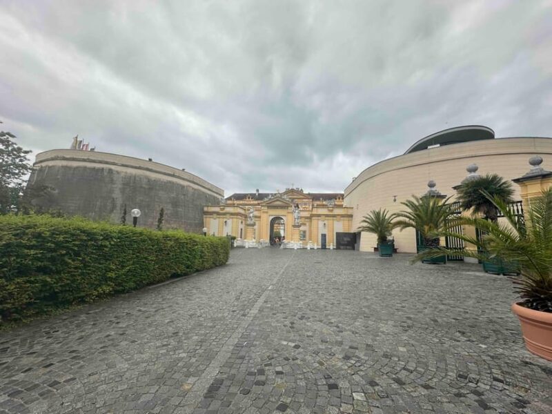 Bratislava/Vienna: Melk, Hallstatt, and Salzburg Day Trip - Included Services