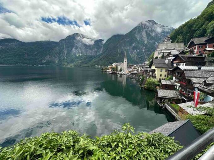 Bratislava/Vienna: Melk, Hallstatt, and Salzburg Day Trip - Walking Tours in Hallstatt and Salzburg