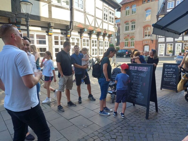 Braunschweig: Guided Walking Tour With Food Tastings - Sampling Local Culinary Delights