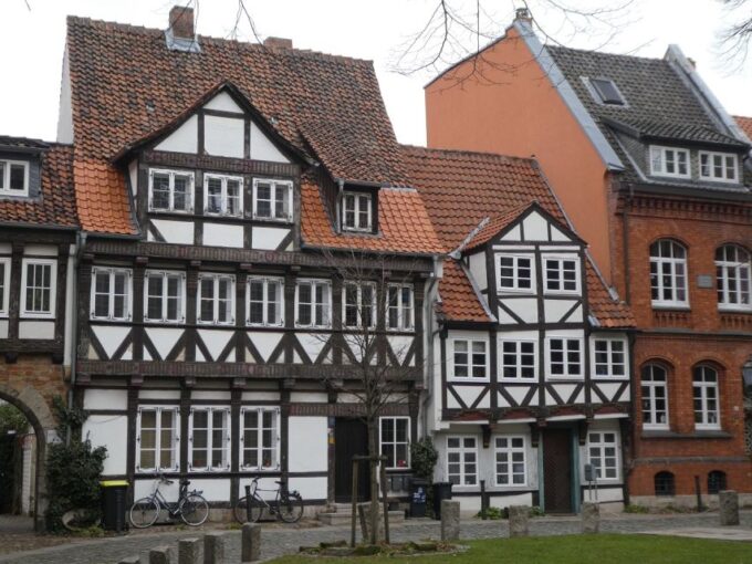 Braunschweig: Private City Walking Tour With Certified Guide - Accessibility and Group Size