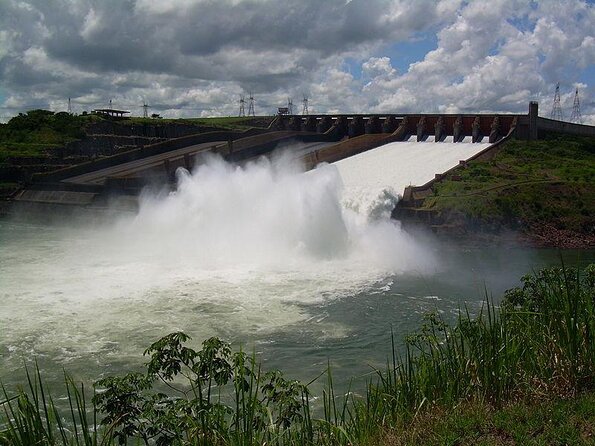 Brazilian Side of Iguassu Falls and Itaipu Dam Full-Day Sightseeing Tour From Puerto Iguazú - Key Points