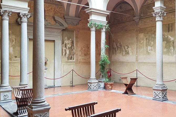 Breakfast in Italian Style and Visit to the Cloister of the Scalzo - Meeting and Ending Points