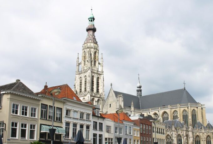 Breda: Walking Tour With Audio Guide on App - Positive Reviews