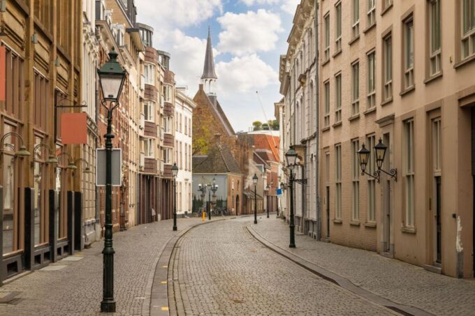 Breda: Walking Tour With Audio Guide on App - Download and Activation