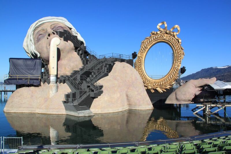 Bregenz - Historic Guided Walking Tour - Montfortbrunnen Fountain