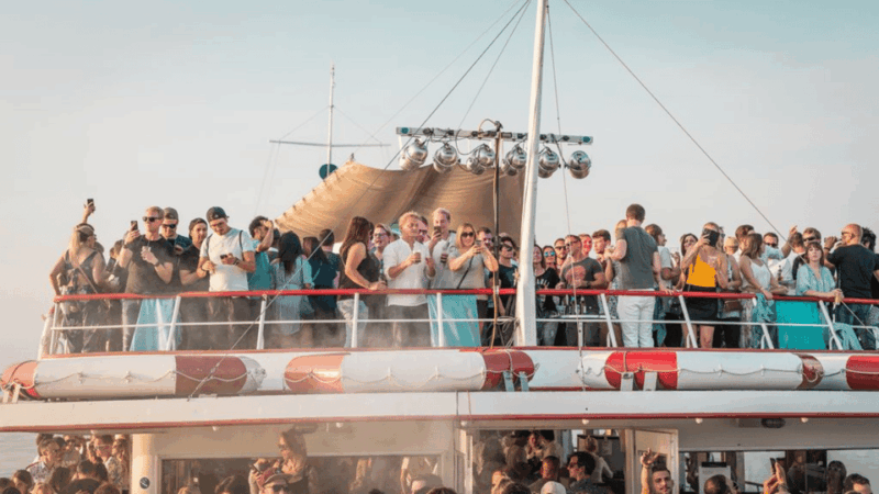Bregenz: Houseboat - Good To Know