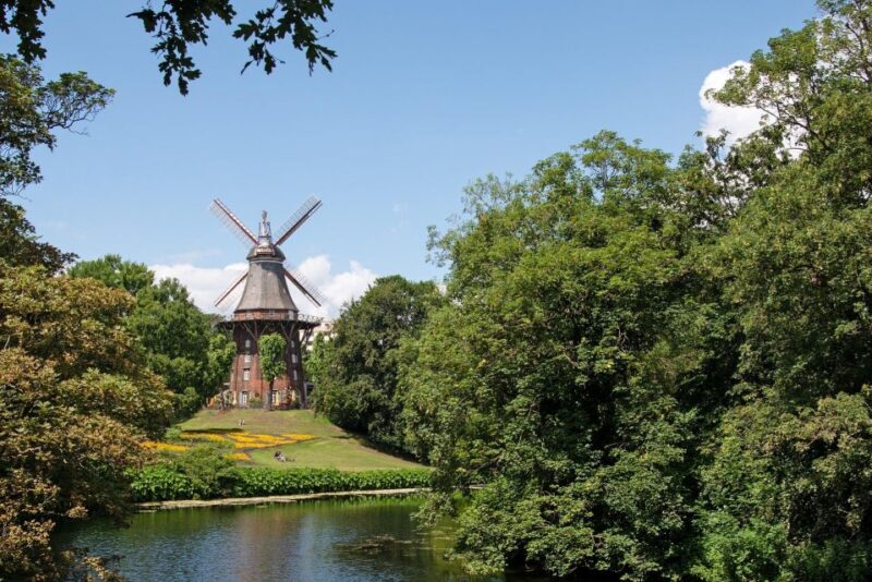 Bremen: Express Walk With a Local in 60 Minutes - Highlights and Experience