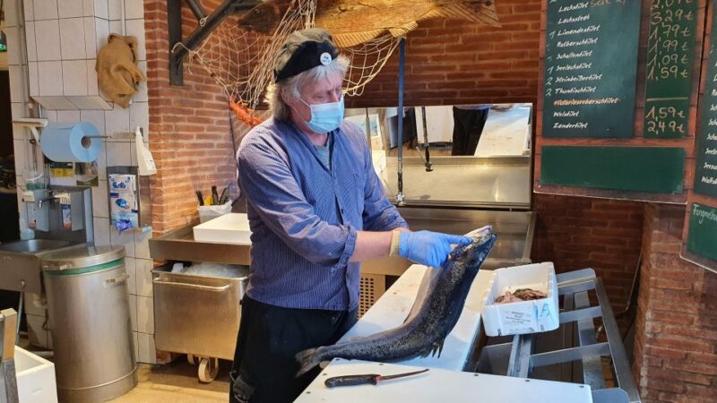 Bremerhaven: Fish Bite Guided Walking Tour - Experience During the Tour