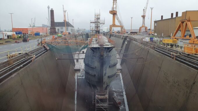 Bremerhaven: Harbor Bus Tour - Learning Bremerhavens Port History
