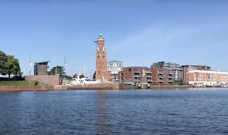 Bremerhaven: Sailors Yarn, Legends and Sea Walking Tour - Maritime Myths and Adventures