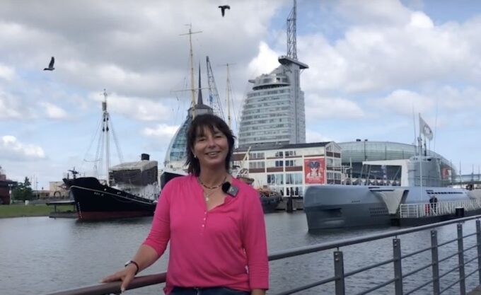 Bremerhaven: Sailors Yarn, Legends and Sea Walking Tour - Unique and Exciting Experience