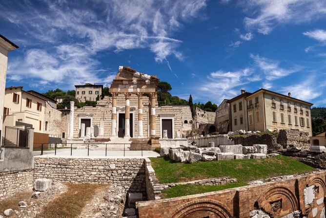 Brescia Walking Tour With Audio and Written Guide by a Local - Navigating the Walking Tour