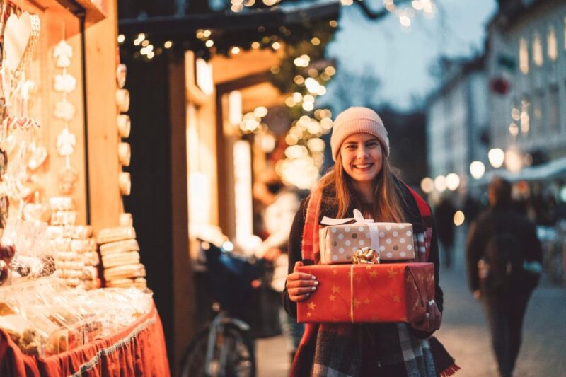 Brescia's Yuletide Charm: A Festive Walking Tour - Meeting Point