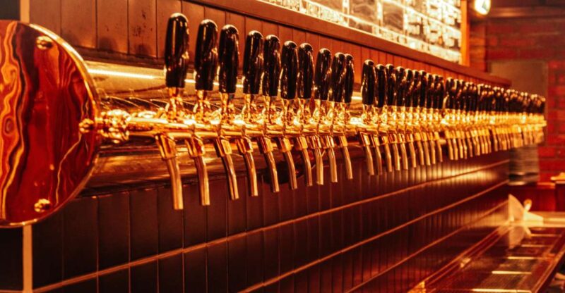 Brews and Views: City Walk in Tromsø With Beer Tasting - Exploring Tromsøs Sights