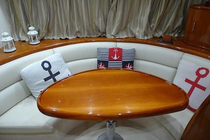 BRIDGE EXPERIENCE 2H - Private Yacht Rental in Porto - Positive Customer Reviews
