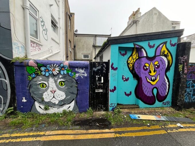 Brighton: A Journey Through Time and Tide - Historic Boutiques and Pubs