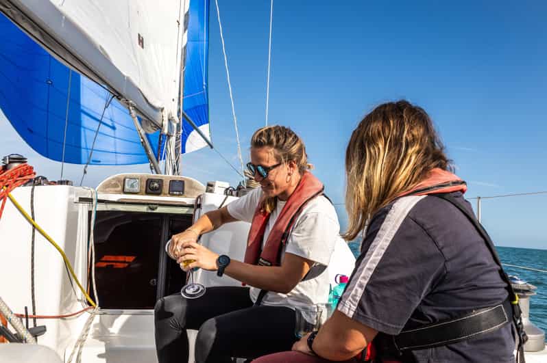 Brighton: Sailing Trip With Drinks - Onboard Experience