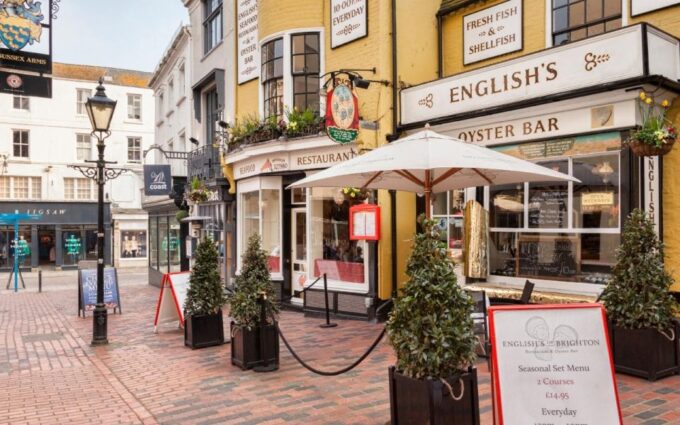 Brighton: Self-Guided City Walk & Immersive Treasure Hunt - Self-Guided Adventure Through App