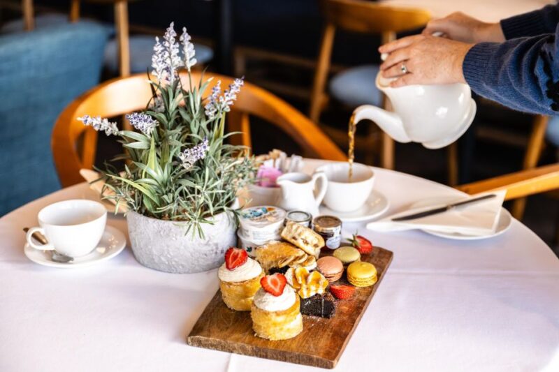 Brighton: View I360 Ticket and Cream Tea - Key Points