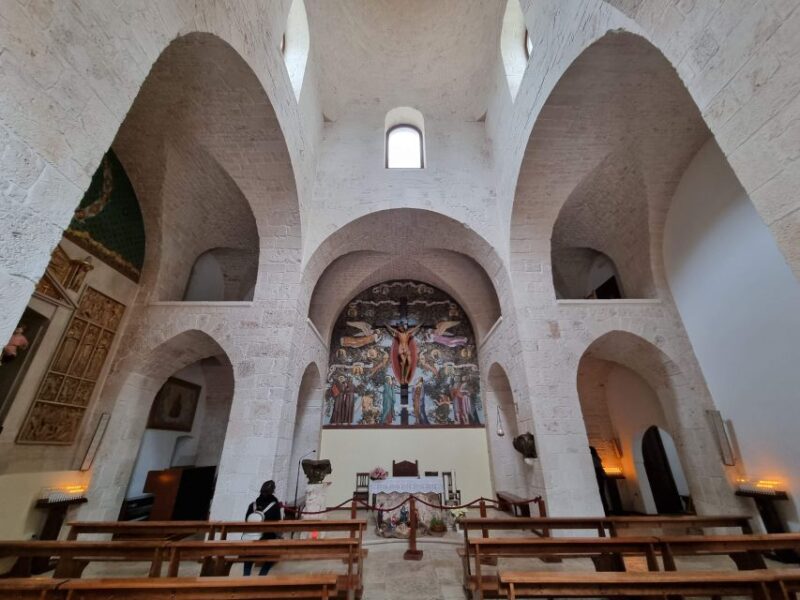 Brindisi: Alberobello, Locorotondo, and Ostuni With Aperitif - Discovering Locorotondo