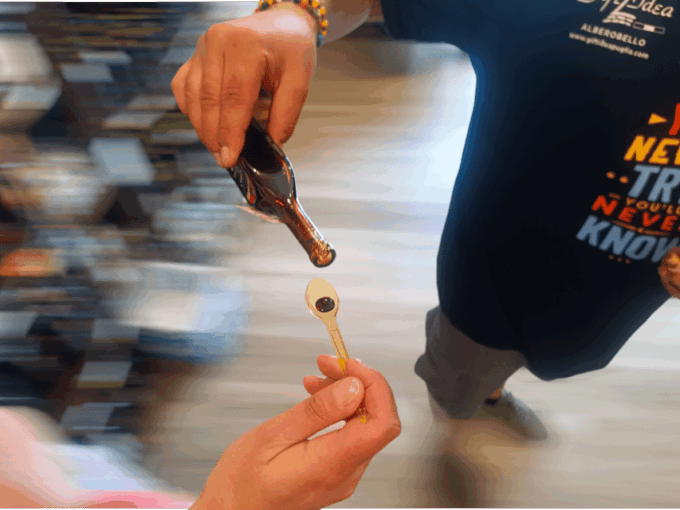 Brindisi: Alberobello, Locorotondo & Ostuni Tour With Brunch - Customer Reviews