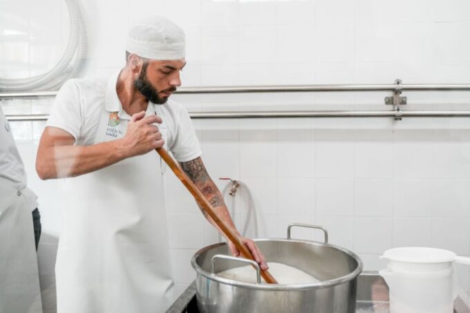 Brindisi: Cooking Class With Local & Fruit Market Visit - Booking and Cancellation