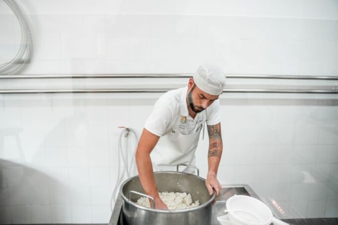 Brindisi: Cooking Class With Local & Fruit Market Visit - Included in the Course