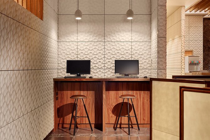 Brisbane Airport International Departure Plaza Premium Lounge - Comfort and Accessibility