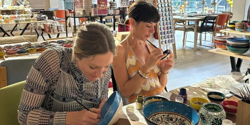 Brisbane: Ceramic Plates & Bowls Paint and Sip Classes - The Social Element: A Night of Fun and Conversation