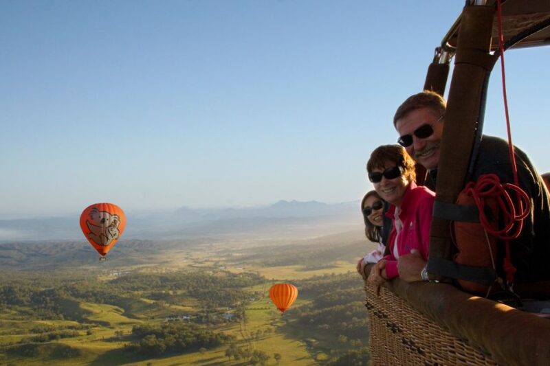 Brisbane: Hot Air Balloon Flight With Vineyard Breakfast - Hot Air Balloon Inflation