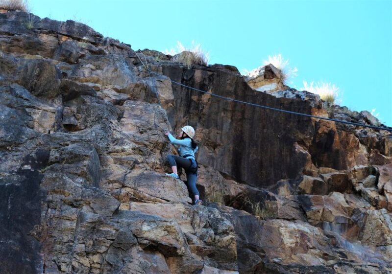 Brisbane: Outdoor Rock Climbing Session - Instructor Qualifications