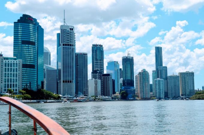 Brisbane: Sightseeing River Cruise With Morning Tea - Meeting Point and Capacity
