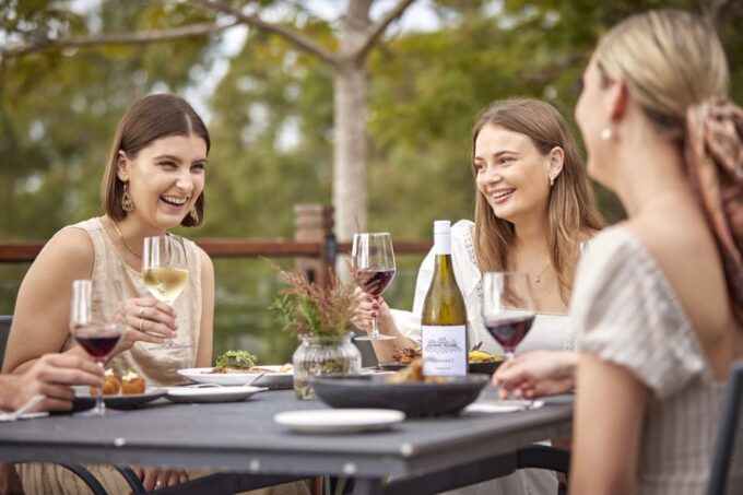 Brisbane: Sirromet Winery Tour With Tasting & 2-Course Lunch - Winemaking and History