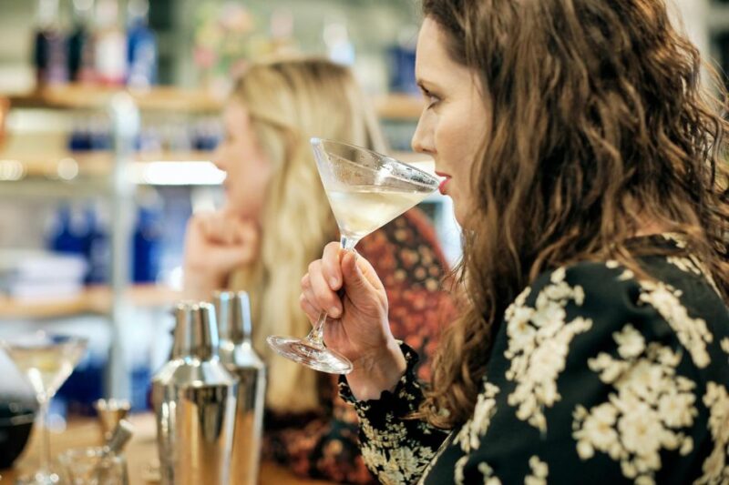 Bristol: 6 Oclock Gin Cocktail Masterclass at The Glassboat - Cocktail-Making Experience