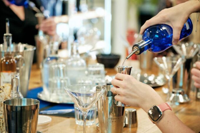 Bristol: 6 Oclock Gin Cocktail Masterclass, Thornbury - Meeting Point
