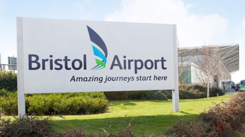 Bristol: Express Bus Services Between Airport and City - Accessibility and Luggage Allowance