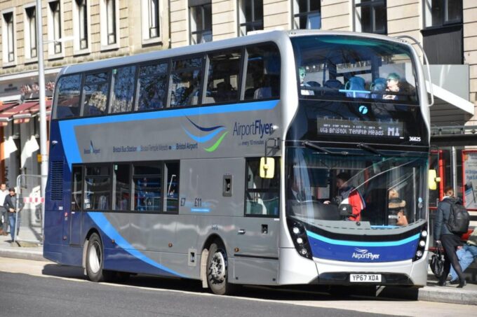 Bristol: Express Bus Services Between Airport and City - Reliable and Comfortable Journey