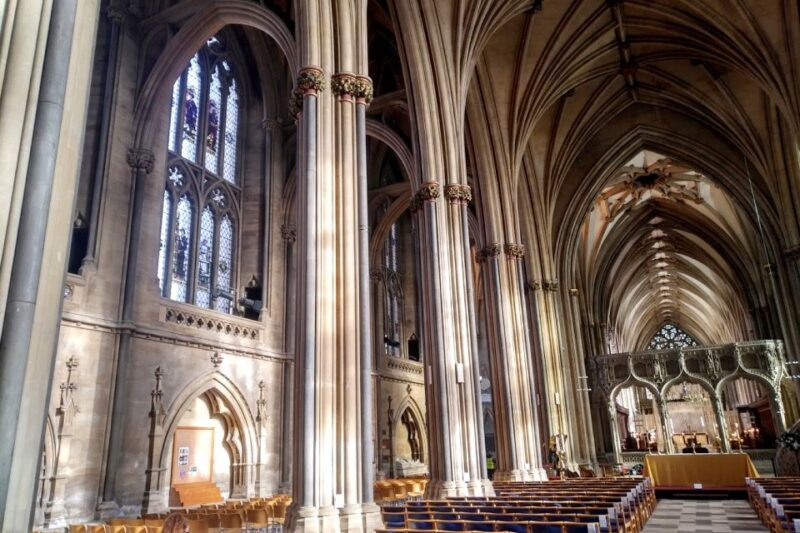 Bristol: Self-Guided Smartphone Treasure Hunt - Navigating the Carefully Designed Route