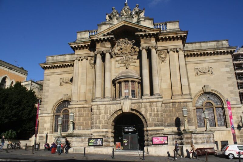 Bristol: Smartphone Self-Guided Heritage Walks - Discovering the Citys Highlights