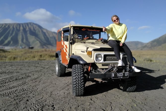 Bromo Sunrise Tour - Madakaripura Waterfall 2D1N Meeting Point Surabaya - Pickup Information